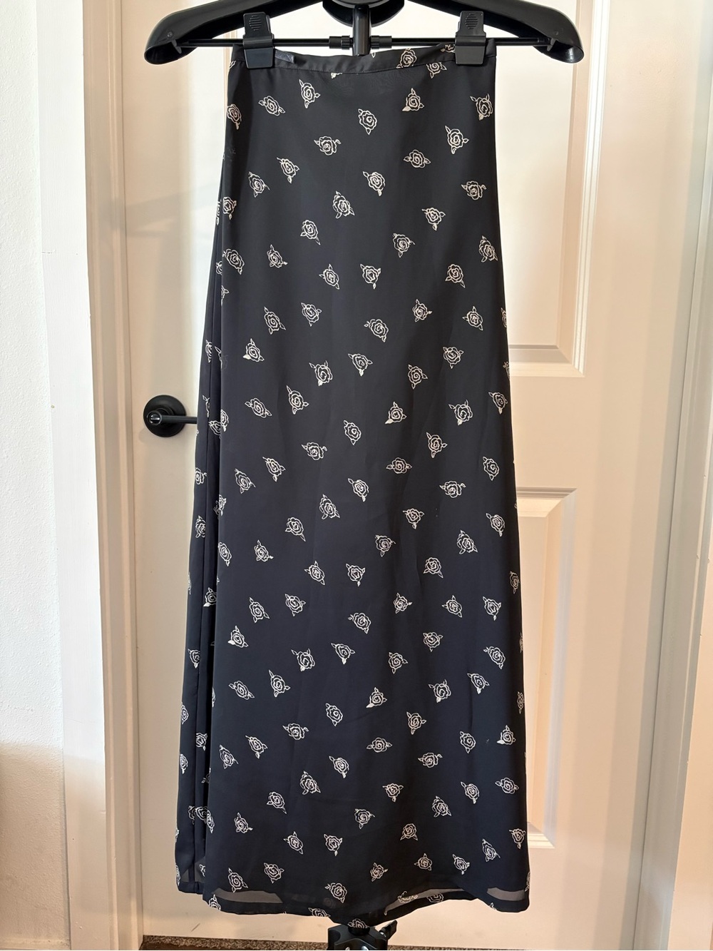 Vintage wrangler long skirt with a rose print